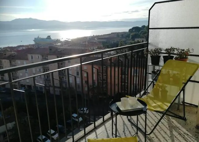 Apartment Centre Avec Vue Magnifique Sur Le Golfe D'ajaccio; Parking Prive. *
